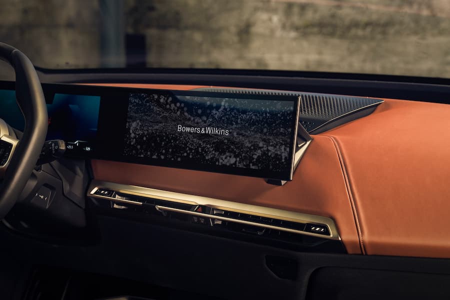BMW iX Интерьерный экран iDrive